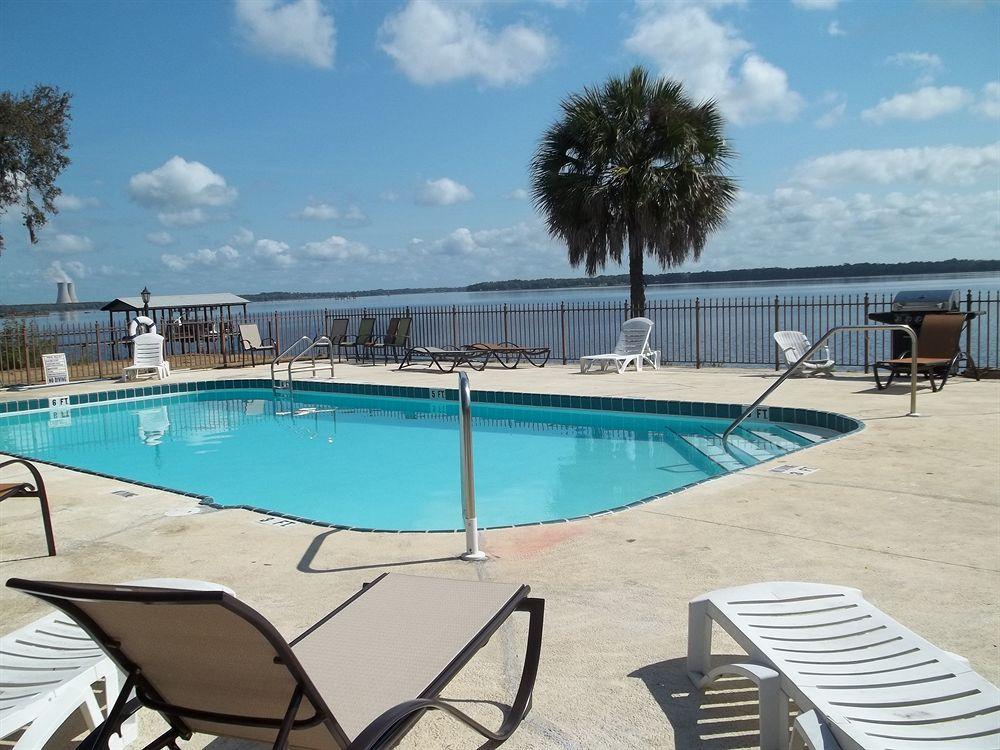 Crystal Cove Riverfront Resort Palatka Eksteriør bilde