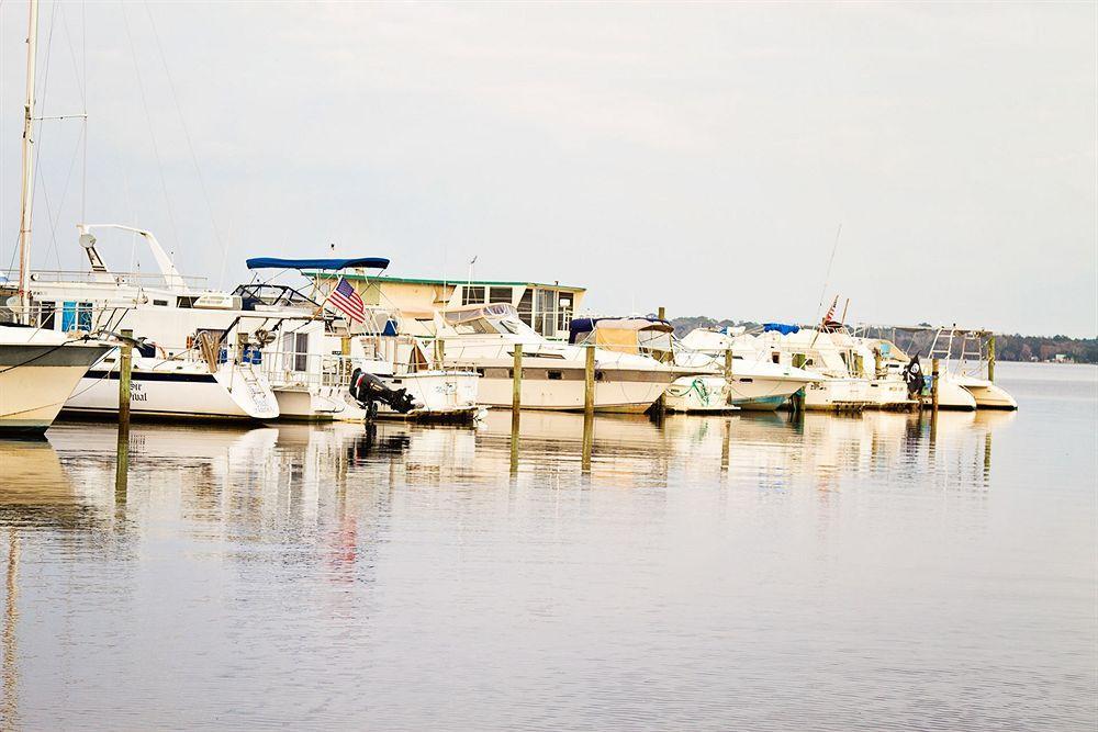 Crystal Cove Riverfront Resort Palatka Eksteriør bilde