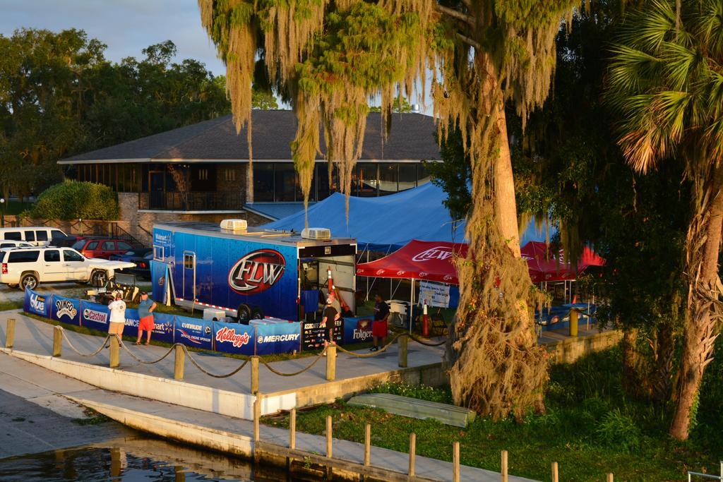 Crystal Cove Riverfront Resort Palatka Eksteriør bilde
